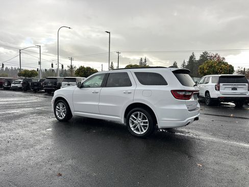 Used 2024 Dodge Durango GT image 3