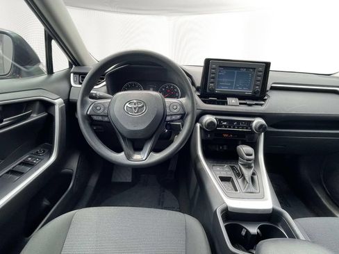 Used 2020 Toyota RAV4 LE FWD image 12