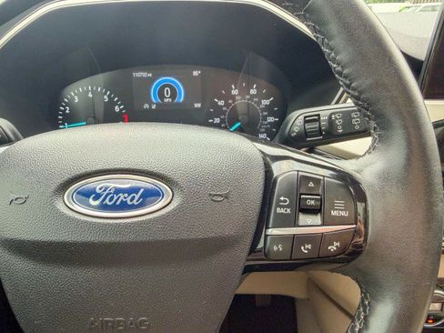Used 2021 Ford Escape SE w/ Convenience Package FWD image 11