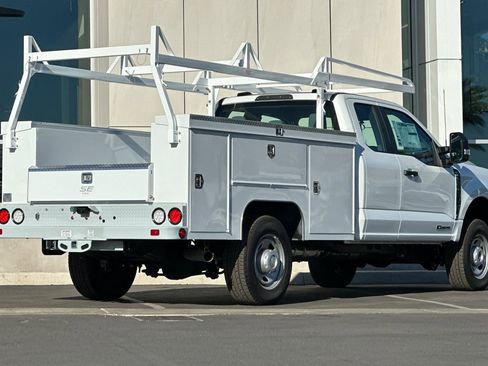 Used 2024 Ford F350 XL image 3