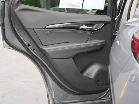 Used 2022 Buick Envision Essence w/ Technology Package I AWD/4WD image 20