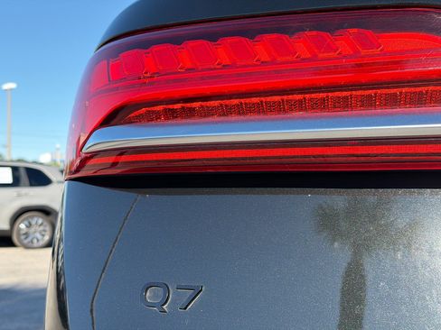 Used 2025 Audi Q7 Premium Plus image 10
