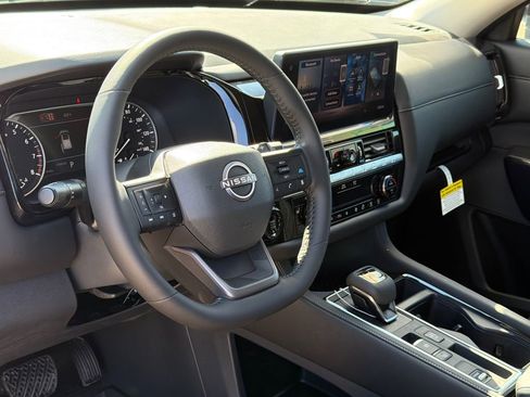 New 2026 Nissan Pathfinder SV image 14