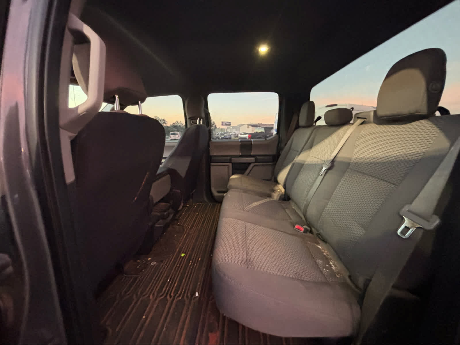 Used 2015 Ford F150 XLT AWD/4WD image 4