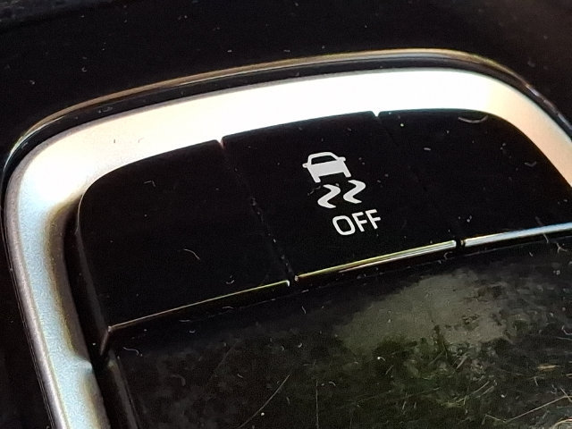 Used 2020 Toyota Corolla LE FWD image 25
