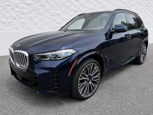 Used 2025 BMW X5 xDrive40i w/ M Sport Package AWD/4WD image 1