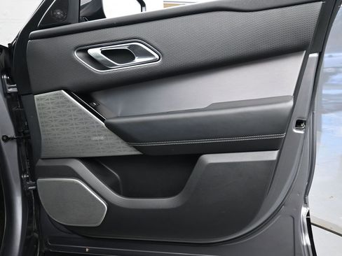 Used 2020 Land Rover Range Rover Velar R-Dynamic S image 24