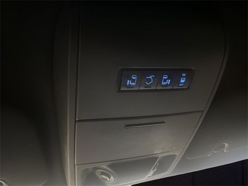 Used 2017 Dodge Grand Caravan GT image 27