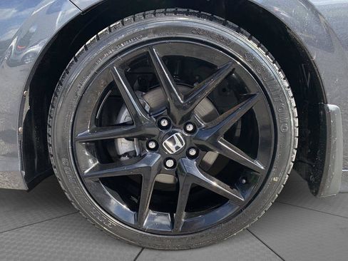 Certified 2025 Honda Civic Sport image 9