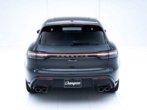 Certified 2025 Porsche Macan AWD/4WD image 10