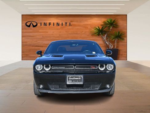 Used 2015 Dodge Challenger R/T w/ Quick Order Package 22B R/T image 2