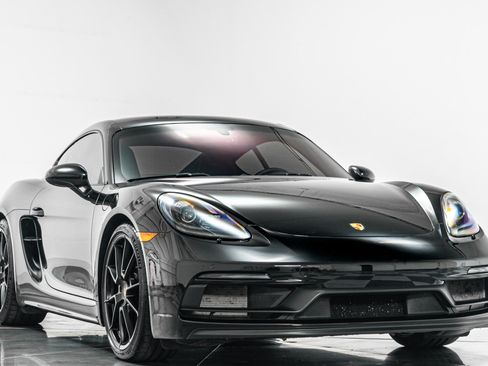 Used 2022 Porsche 718 Cayman GTS w/ Light Design Package RWD image 3