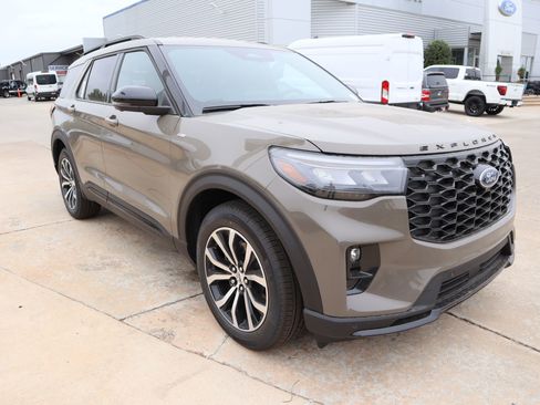 New 2026 Ford Explorer ST-Line w/ Premium Package RWD image 1