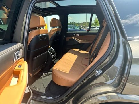 Used 2024 BMW X5 xDrive40i w/ M Sport Package AWD/4WD image 17