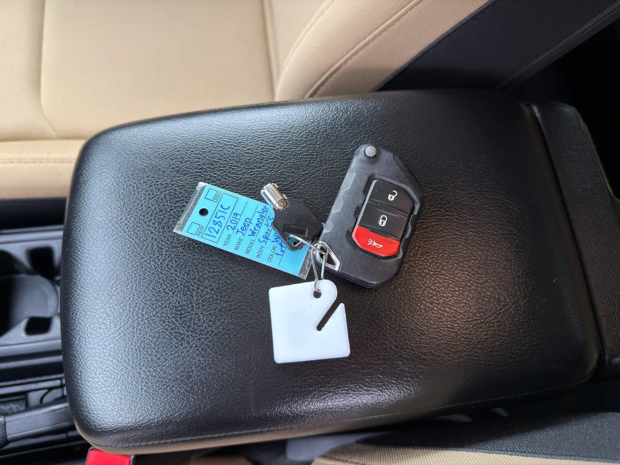 Used 2019 Jeep Wrangler Sport AWD/4WD image 2