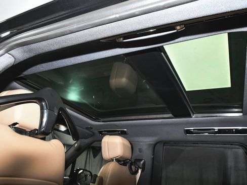 Used 2025 Land Rover Range Rover SE AWD/4WD image 57