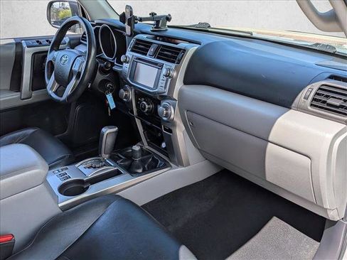 Used 2012 Toyota 4Runner SR5 w/ Premium Pkg AWD/4WD image 28