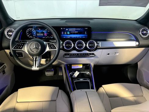 New 2026 Mercedes-Benz GLB 250 4MATIC image 7