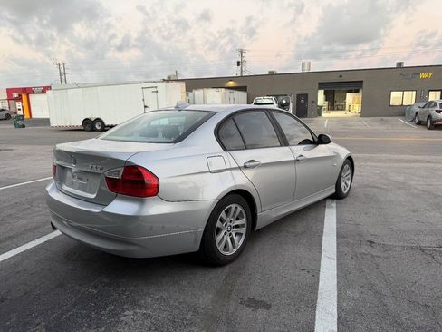 Used 2006 BMW 325i Sedan RWD image 6
