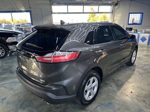 Used 2019 Ford Edge SE FWD image 9