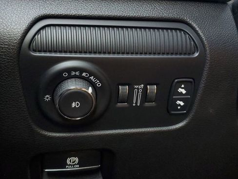 Used 2024 Jeep Wagoneer Series II w/ Premium Group I image 36