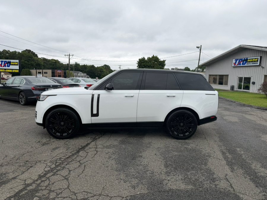 Used 2023 Land Rover Range Rover SE AWD/4WD image 3