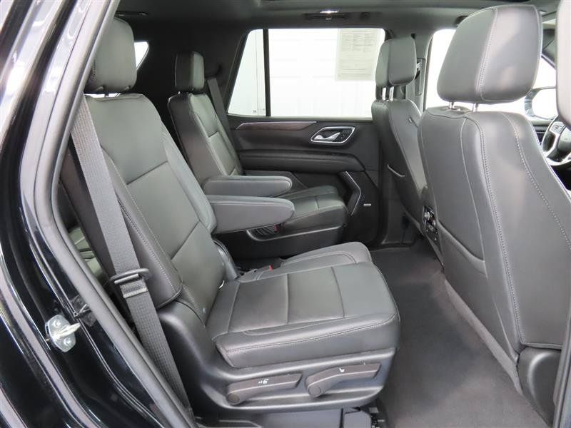 Used 2022 Chevrolet Tahoe Z71 w/ Luxury Package AWD/4WD image 37