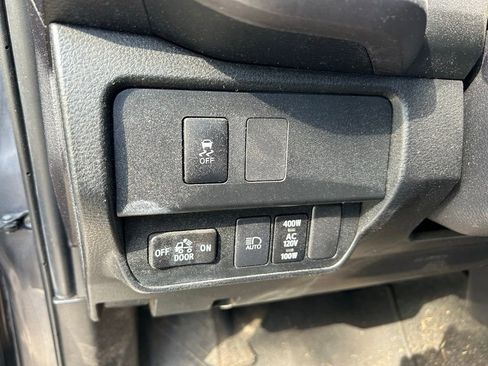 Used 2022 Toyota Tacoma TRD Sport image 17