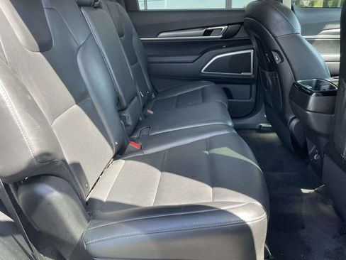 Used 2021 Kia Telluride LX FWD image 7