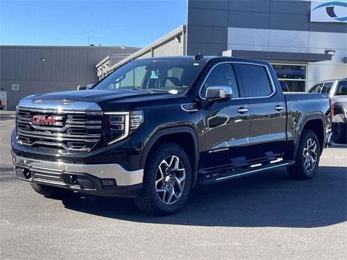 Used 2022 GMC Sierra 1500 SLT w/ SLT Premium Plus Package image 29