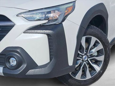 Used 2025 Subaru Outback Limited image 4