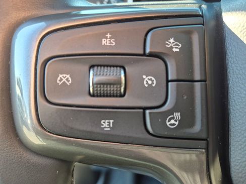 Used 2025 Chevrolet Silverado 2500 ZR2 w/ Technology Package AWD/4WD image 32