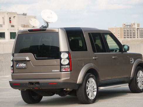 Used 2015 Land Rover LR4 HSE LUX image 23