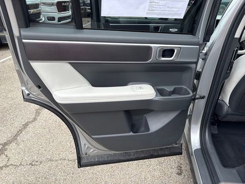 Used 2025 Hyundai Santa Fe SEL AWD/4WD image 18