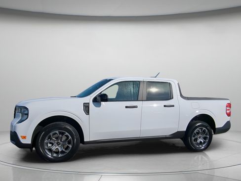New 2026 Ford Maverick XLT w/ XLT Luxury Package FWD image 11