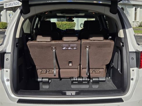 Used 2025 Honda Odyssey Touring image 15