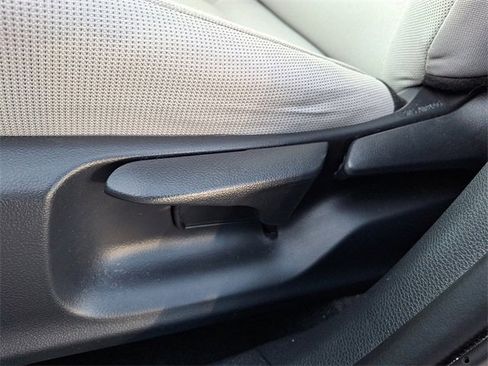 Certified 2023 Toyota Corolla Cross L image 14