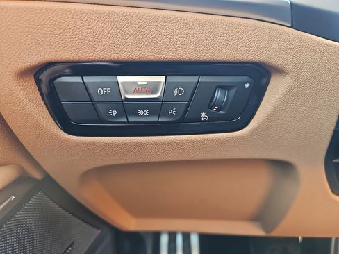 Certified 2025 BMW M340i image 28