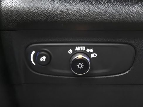 Used 2023 Buick Envision Preferred image 18