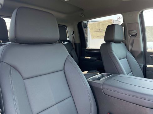 New 2025 GMC Sierra 2500 SLT w/ SLT Convenience Package image 28