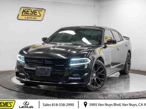 Used 2016 Dodge Charger R/T RWD image 1