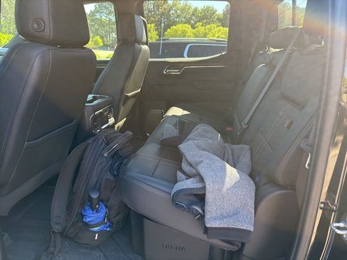 Used 2024 Chevrolet Silverado 1500 High Country w/ Technology Package image 19