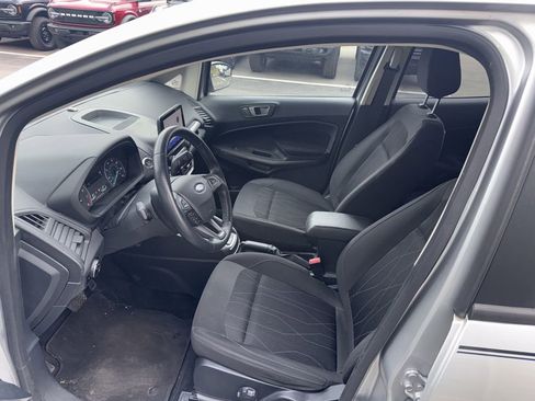 Used 2020 Ford EcoSport SE image 9