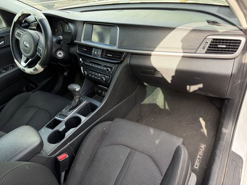 Used 2018 Kia Optima LX FWD image 9