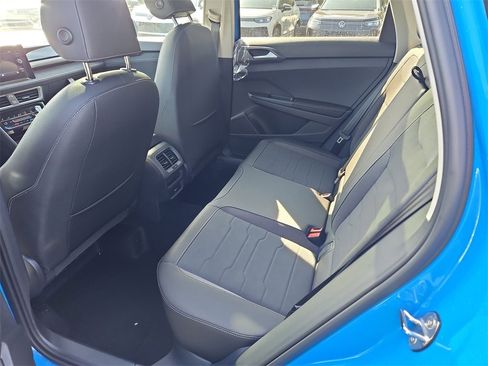 New 2025 Volkswagen Taos SE image 20