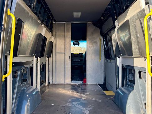 Used 2019 Mercedes-Benz Sprinter 144 image 10