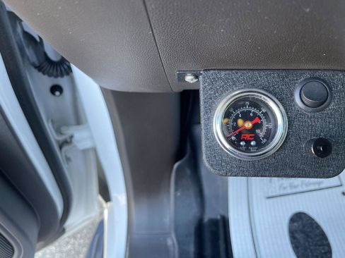 Used 2021 GMC Sierra 1500 SLT image 16