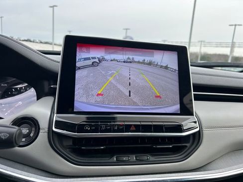 Used 2022 Jeep Compass Limited image 25