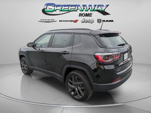 New 2026 Jeep Compass Latitude image 5