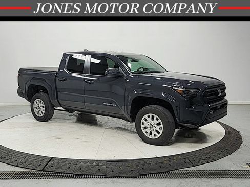 Used 2024 Toyota Tacoma SR5 AWD/4WD image 1